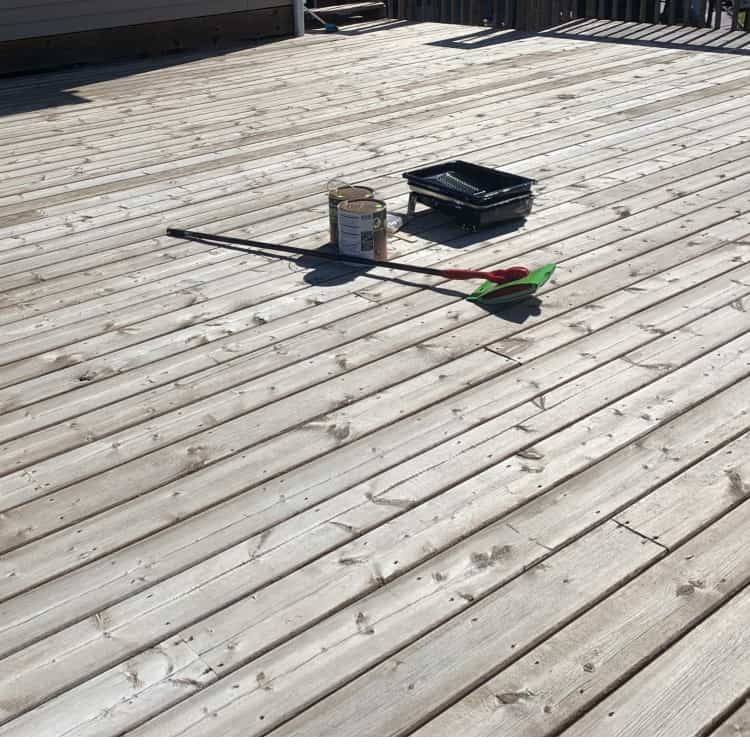 preparing a deck for staining