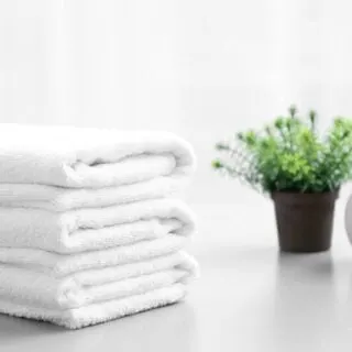 10 tips on how to decorate your bathroom