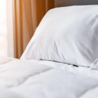 Guest room essentials list
