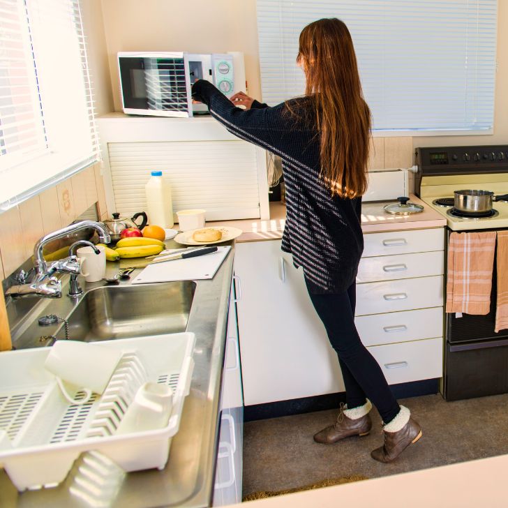 Can you Microwave Cardboard? Find Out ! (March 2024)